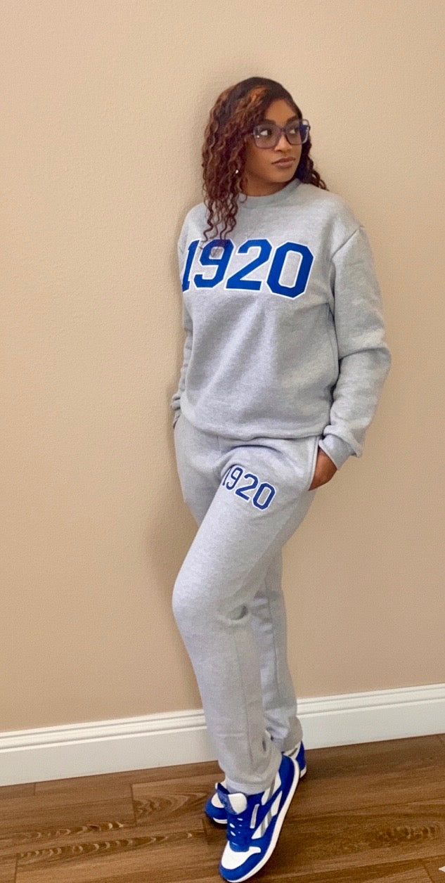 💙 Timeless 1920 Sweatsuit